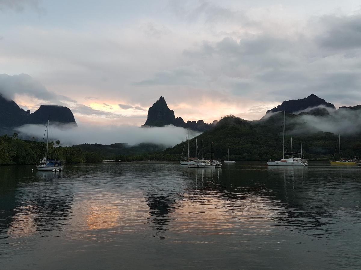 2 Nuits Insolites & 1 Excursion Voile A Bord Du Voilier Mori Ora Moorea Eksteriør bilde