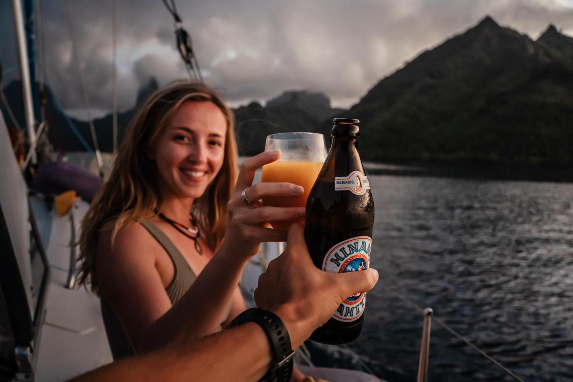 2 Nuits Insolites & 1 Excursion Voile A Bord Du Voilier Mori Ora Moorea Eksteriør bilde